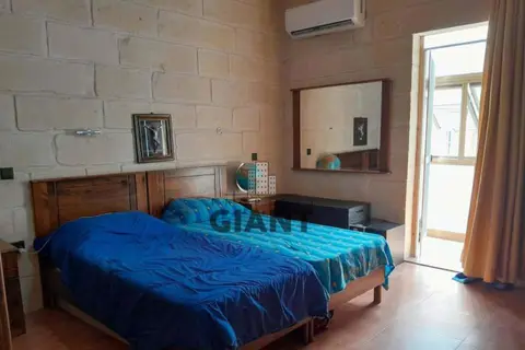3 Bedroom Town House For Sale in Paola