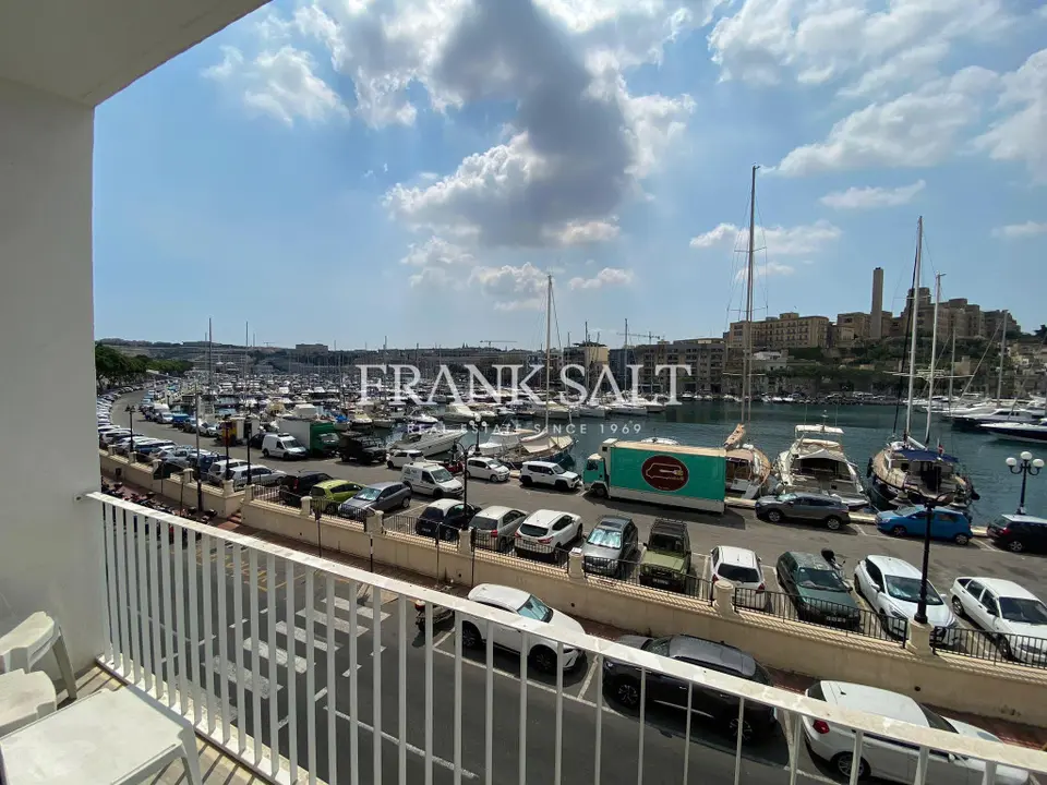 3 bedroom Apartment to rent in Ta' Xbiex