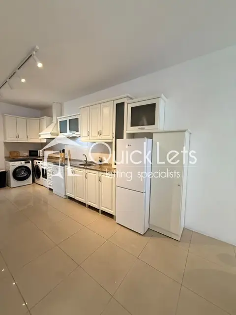 2 bedroom Apartment to rent in Gzira