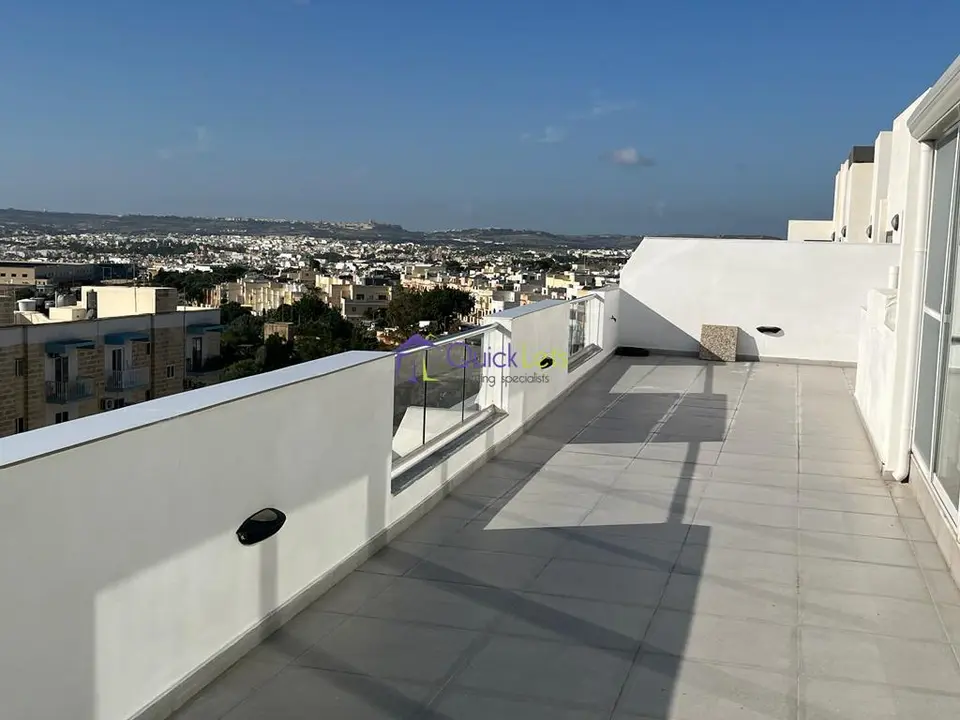 3 bedroom Penthouse to rent in San Gwann
