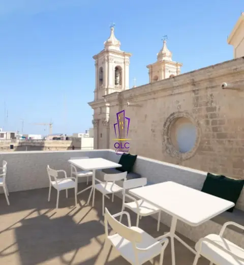 Commercial to rent in Gharghur