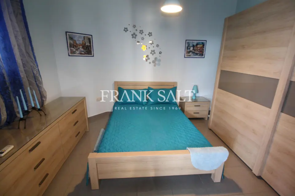 Santa Venera, Penthouse
