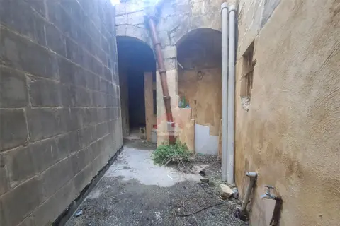 Town House For Sale in Qrendi
