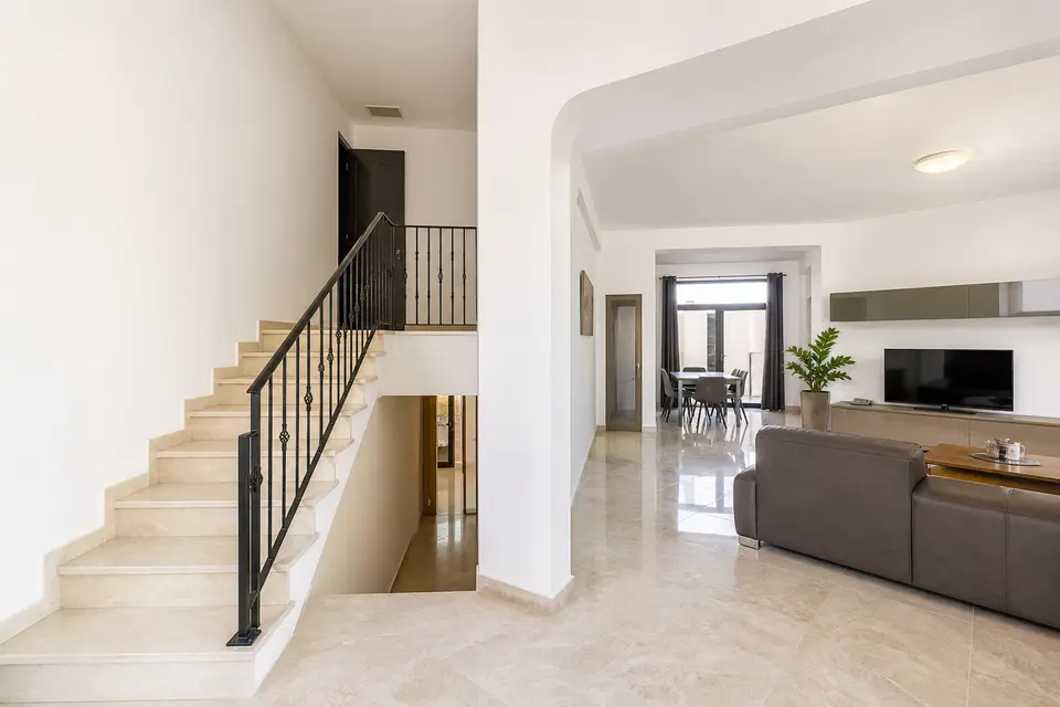 4-bed maisonette to rent in Sliema