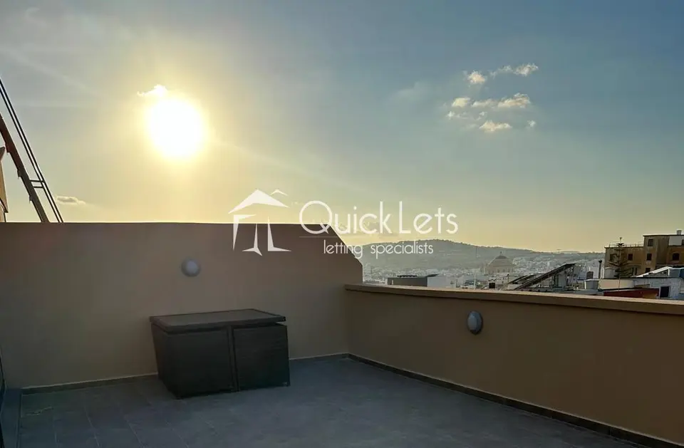 3 bedroom Penthouse to rent in Naxxar