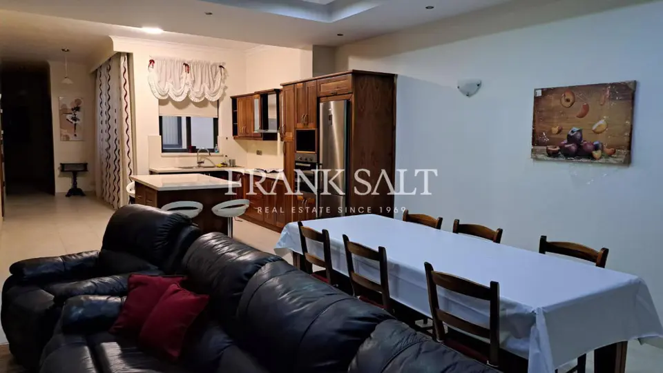 Victoria, Furnished Apartment