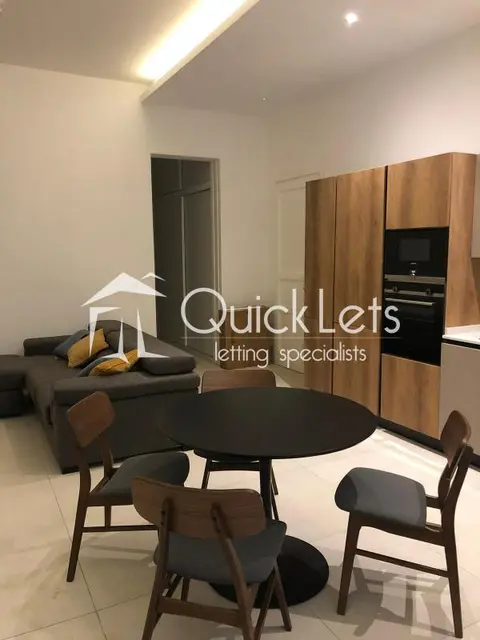 2 bedroom Maisonette to rent in Sliema