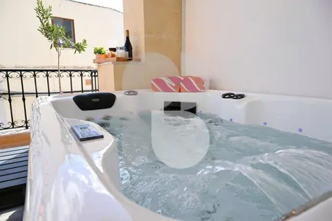 2 Bedroom Apartment To Rent in Mellieha