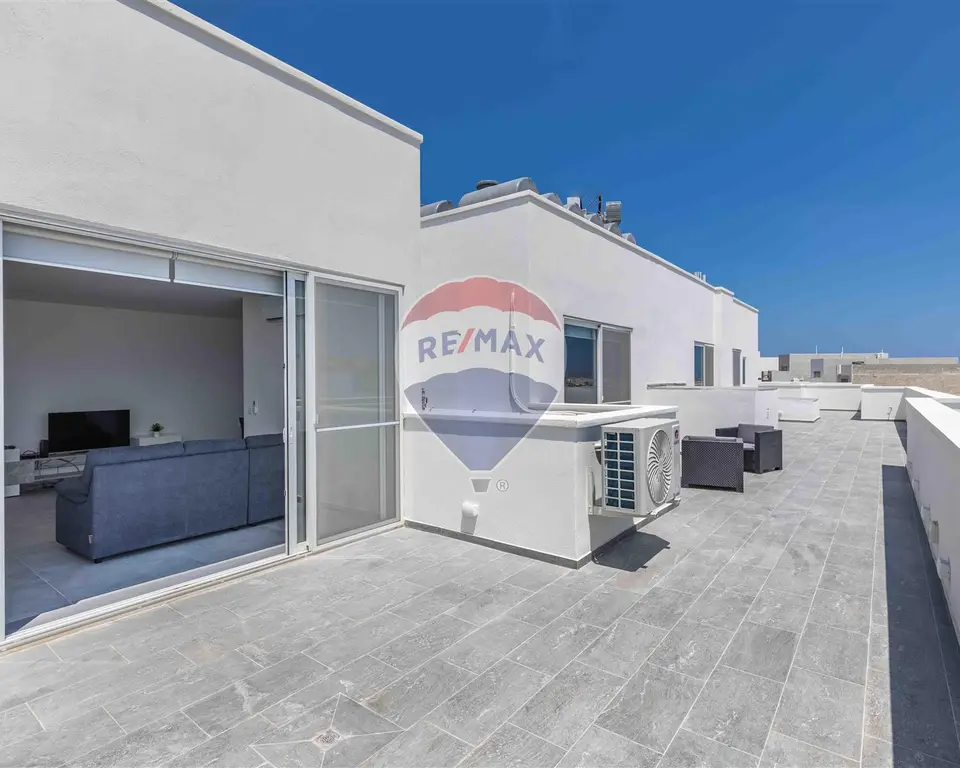 2 bedroom Penthouse to rent in St Julian's