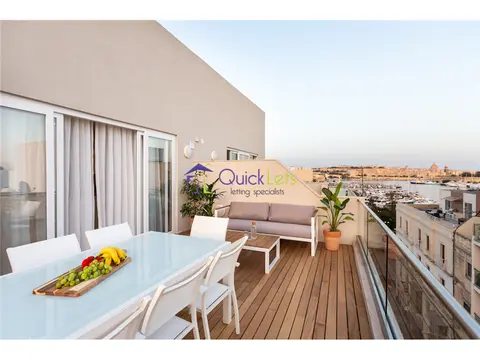 3 bedroom Penthouse to rent in Gzira