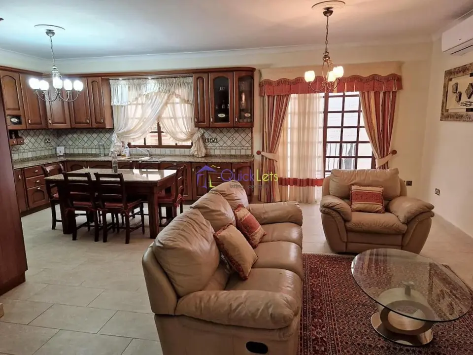 3 bedroom Terraced House to rent in Mosta