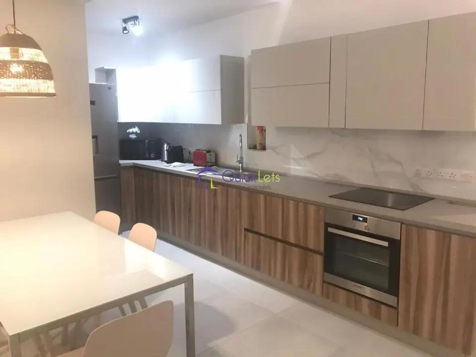 2 bedroom Maisonette to rent in Sliema