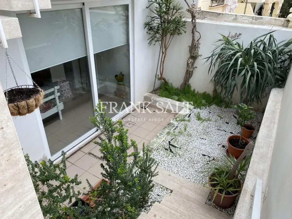 Kappara, Furnished Semi-detached Villa