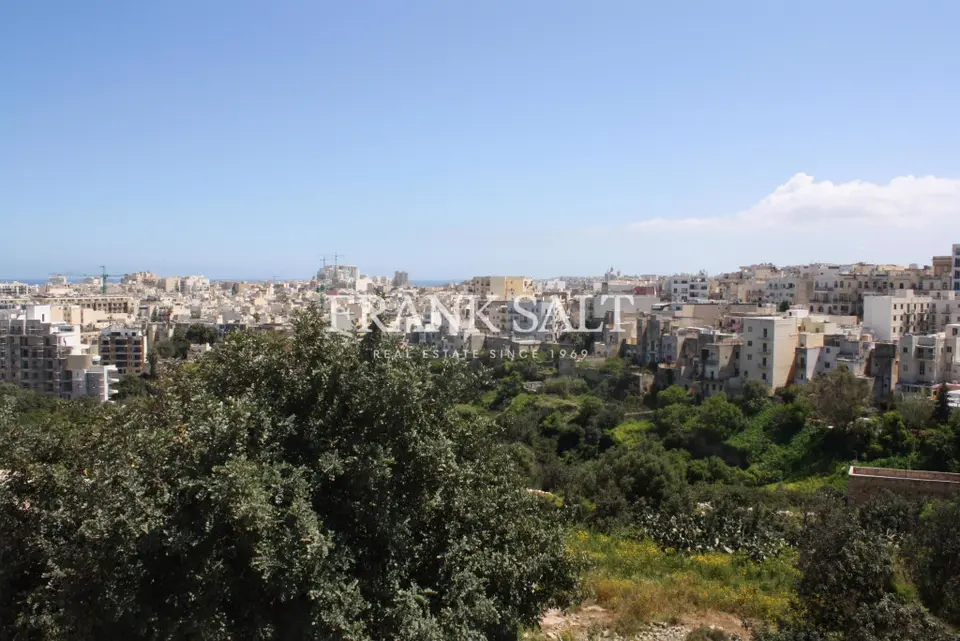 St Julians, Penthouse