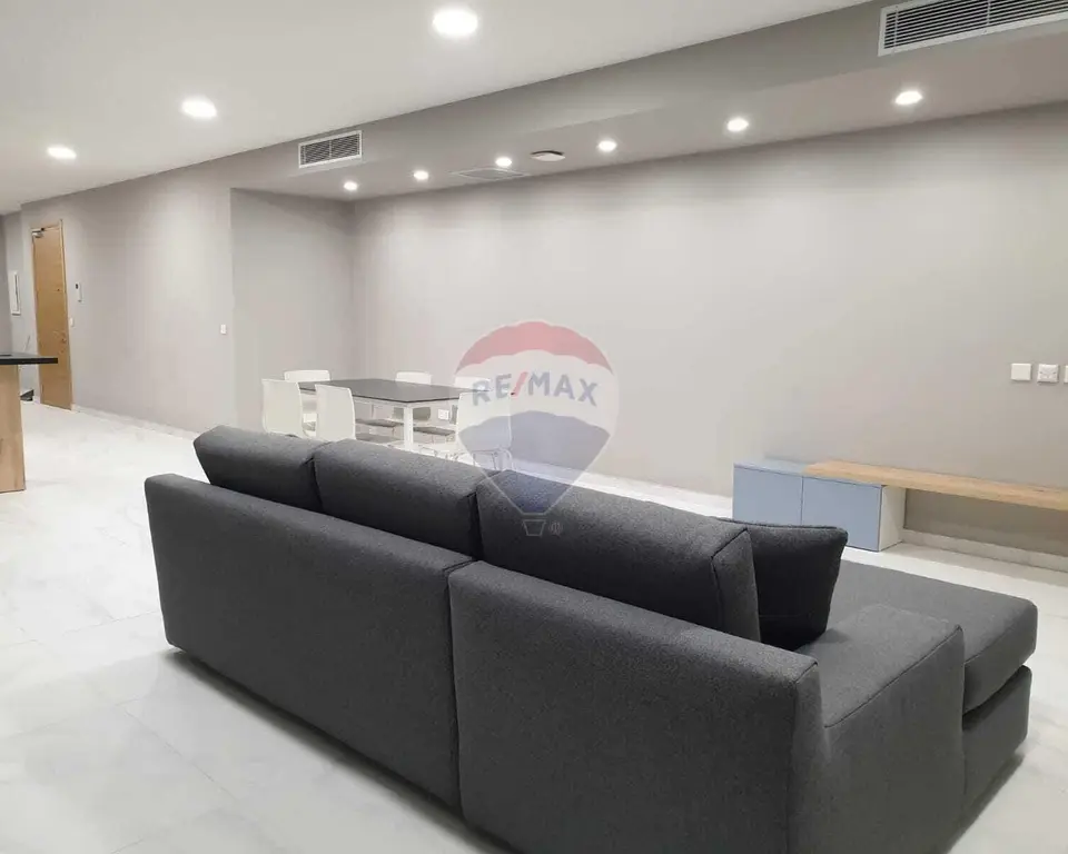 2 bedroom Penthouse to rent in Mosta