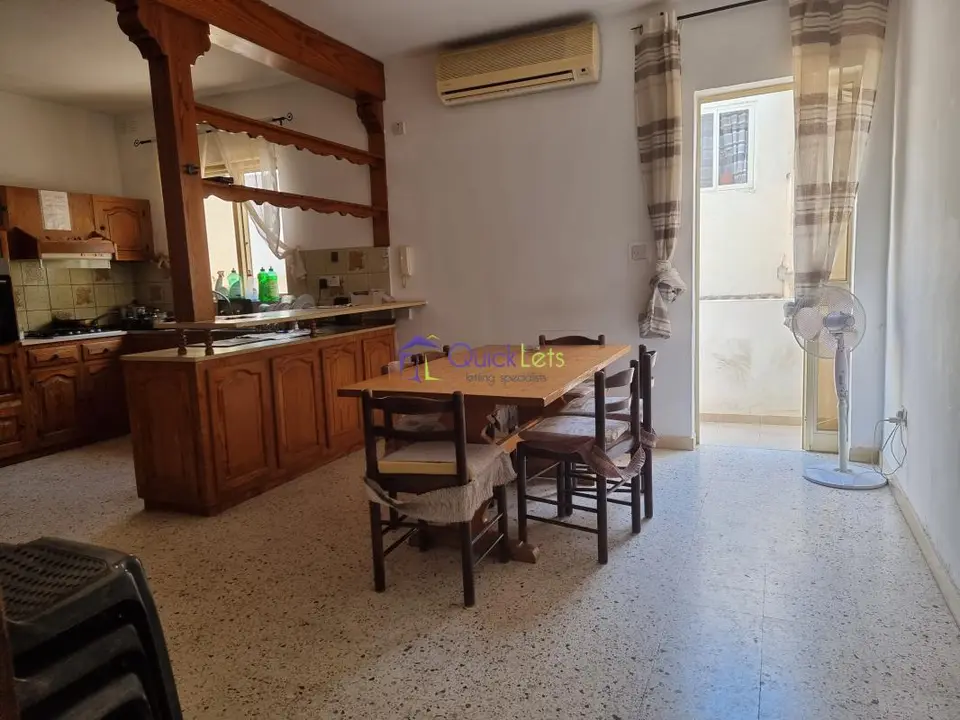6 bedroom Maisonette to rent in San Gwann