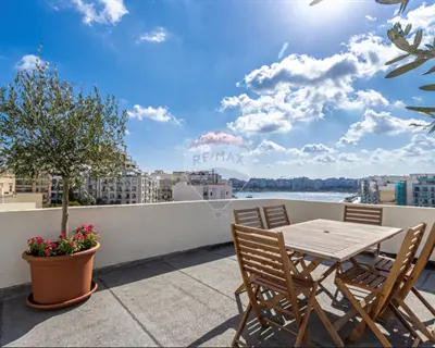 2 bedroom Maisonette Duplex for sale in St Julian's