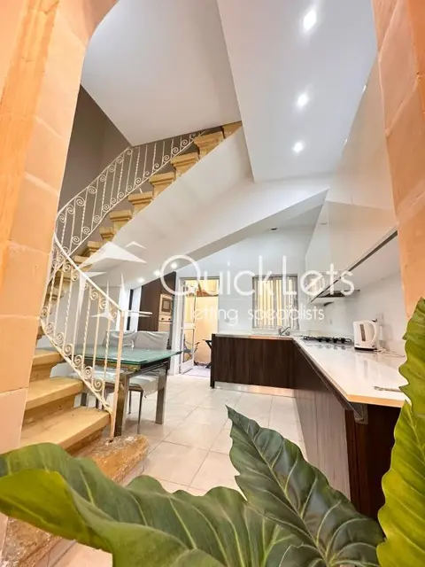 2 bedroom Townhouse to rent in Gzira
