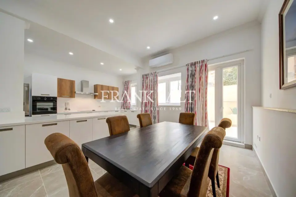 Sliema, Furnished Townhouse
