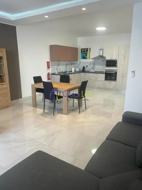 4 bedroom Apartment to rent in Marsaskala