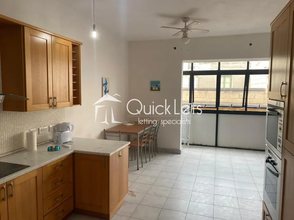 3 bedroom Apartment to rent in Sliema