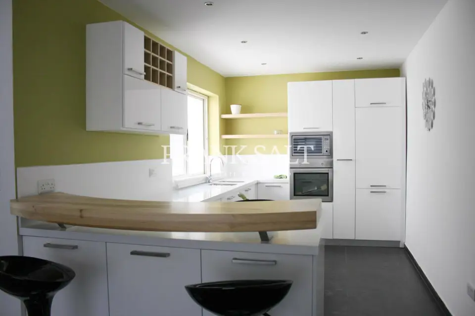 Swieqi, Furnished Penthouse