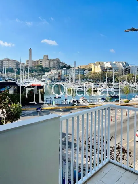 4 bedroom Apartment to rent in Ta' Xbiex