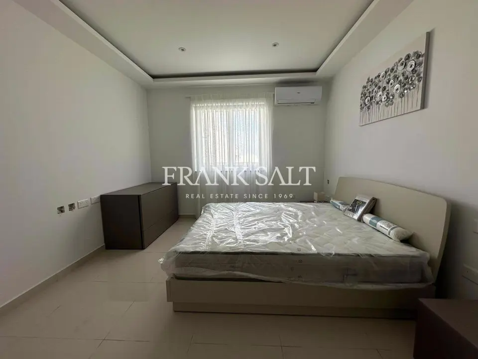Xghajra, Furnished Penthouse