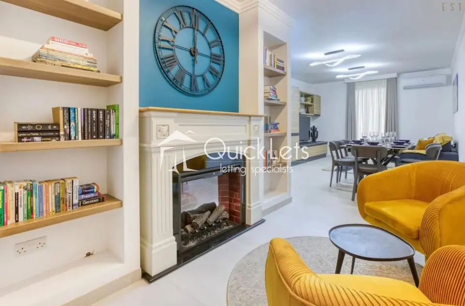 2 bedroom Penthouse to rent in Gzira