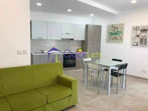 2 bedroom Penthouse to rent in Naxxar
