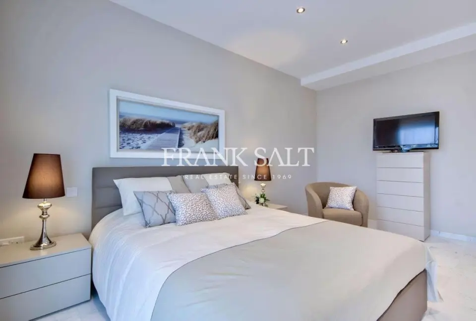 Ta' Xbiex, Apartment