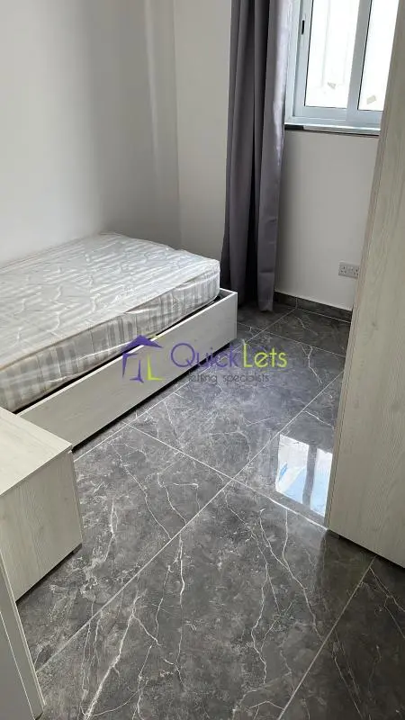 2 bedroom Penthouse to rent in Rabat