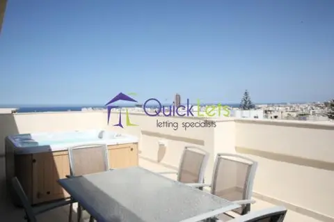 2 bedroom Penthouse to rent in Swieqi