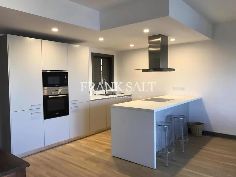 St Julians, Apartment