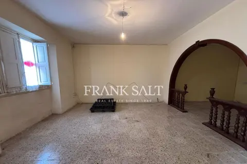 2 Bedroom Maisonette For Sale in Zejtun