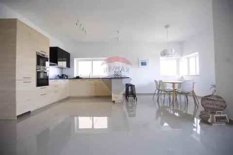 3 bedroom Maisonette to rent in St Paul's Bay