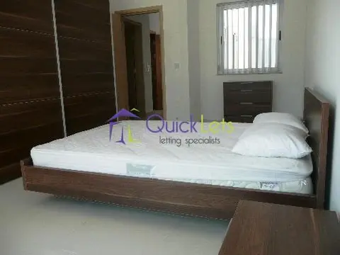 2 bedroom Penthouse to rent in Swieqi