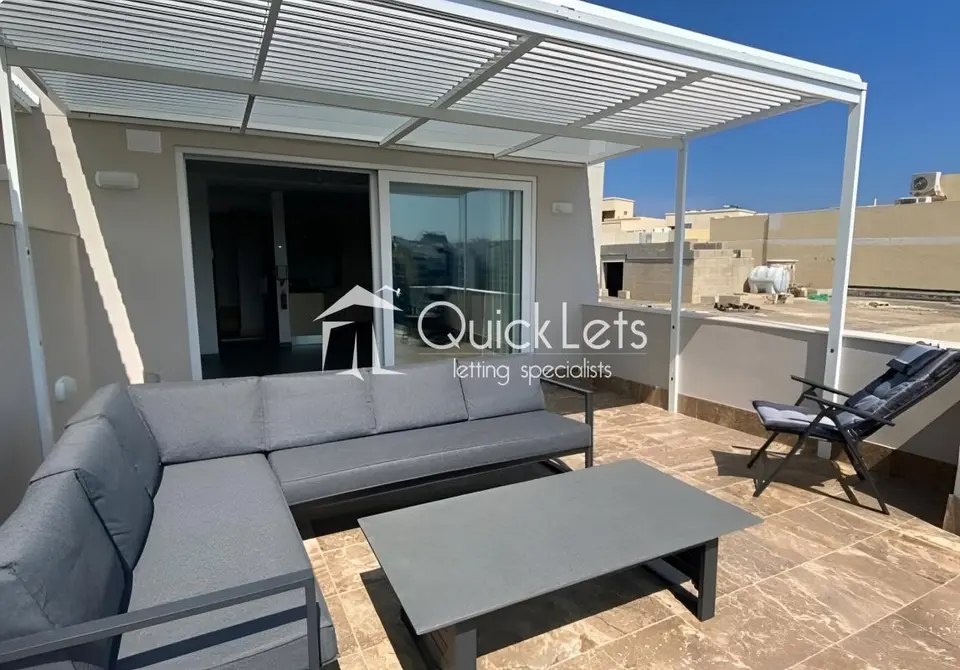 2 bedroom Penthouse to rent in St. Julians