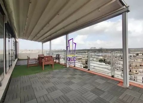 Office to rent in Ta' Xbiex