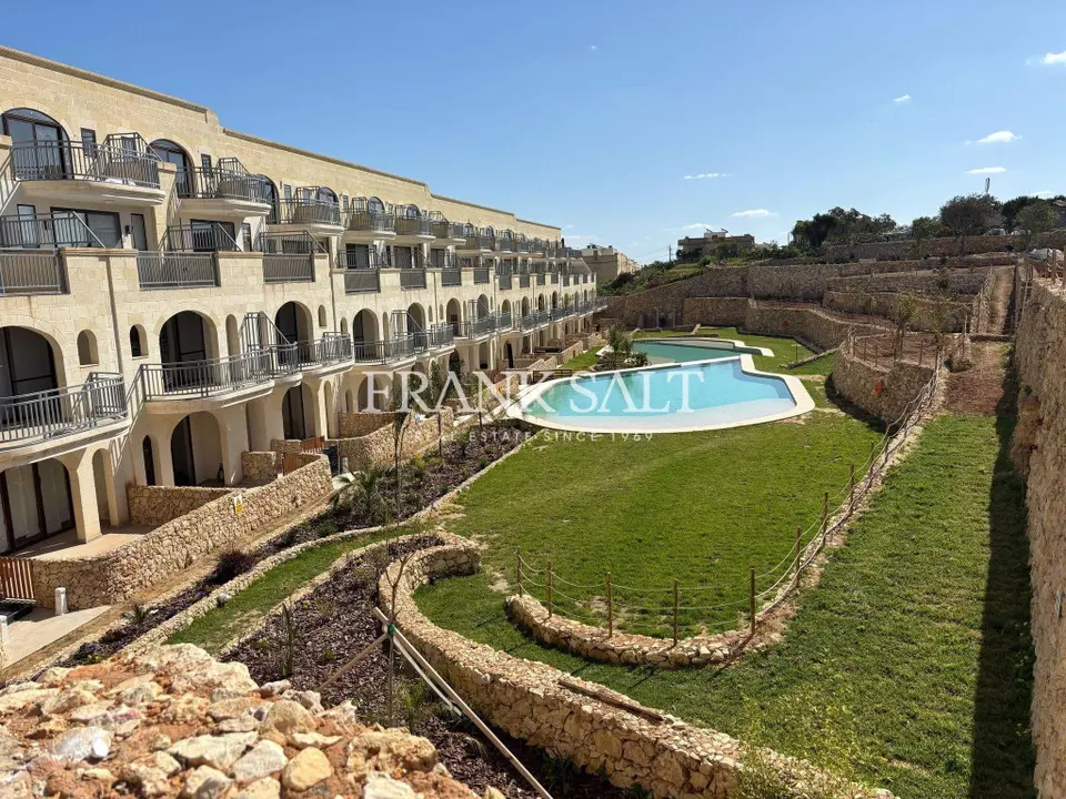 Qala, Apartment
