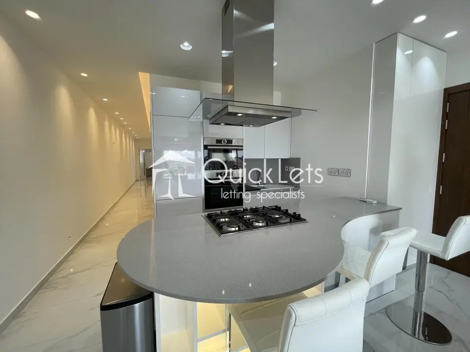 2 bedroom Penthouse to rent in Zabbar