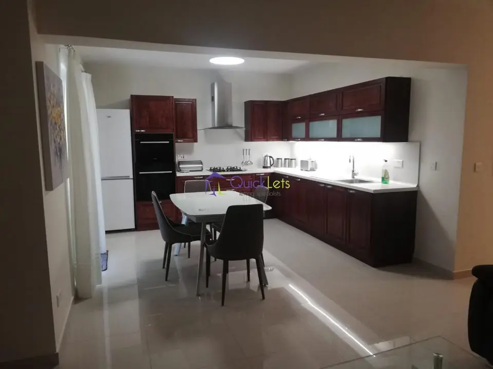 3 bedroom Apartment to rent in Iklin