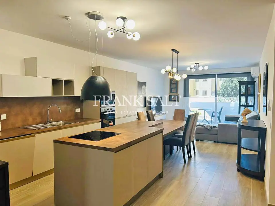 2 bedroom Apartment to rent in Ta' Xbiex