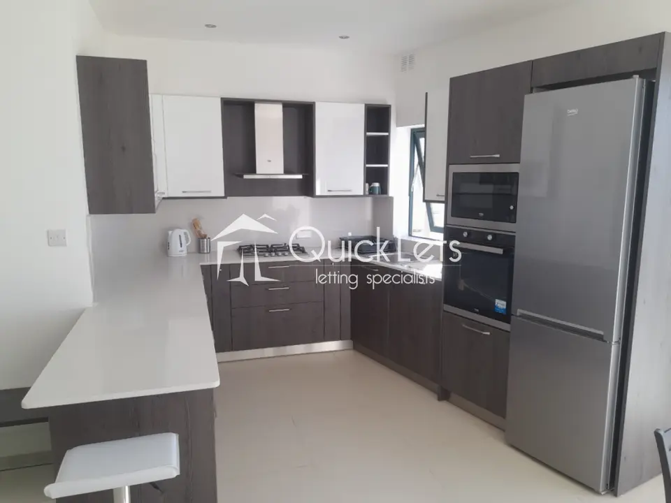 3 bedroom Penthouse to rent in St. Julians