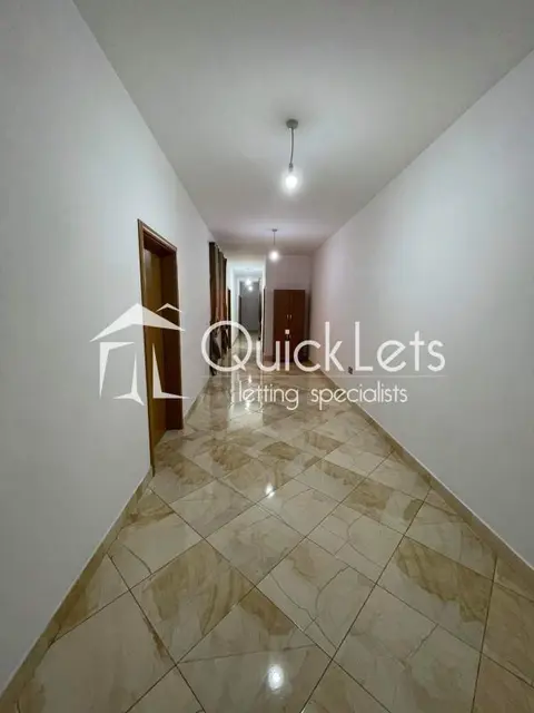 4 bedroom Apartment to rent in Mosta
