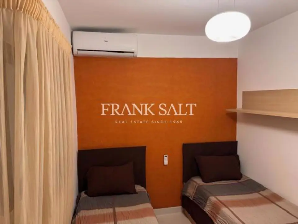 St Julians, Apartment