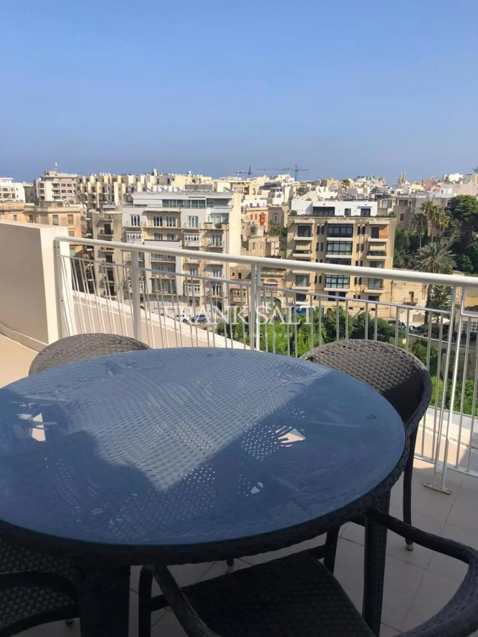 St Julians, Apartment