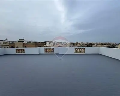 4 bedroom Villa Semi-detached to rent in Swieqi