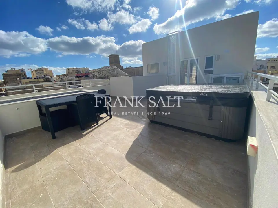 Sliema, Furnished Penthouse