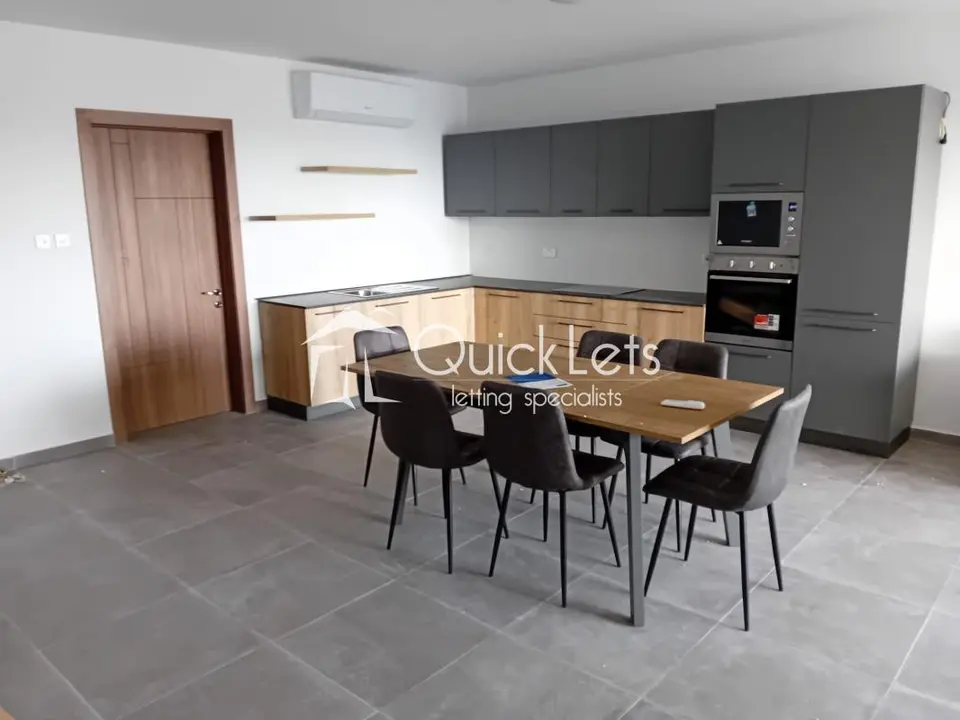 3 bedroom Apartment to rent in Zebbug